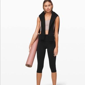 NWOT LULULEMON CROP LEGGINGS